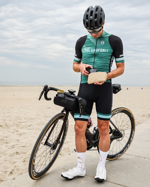 Essentials Case Basic