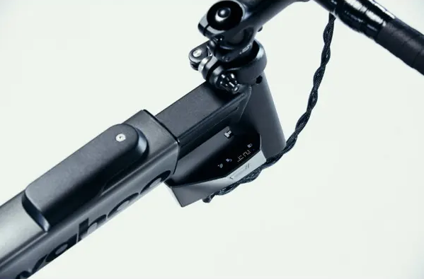 KICKR BIKE v2
